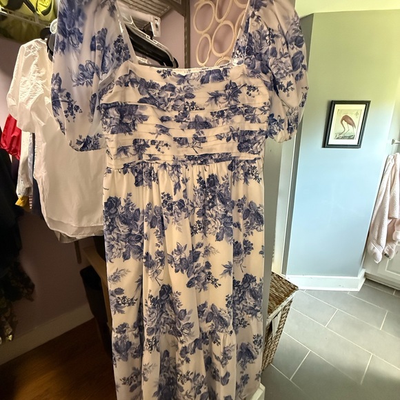 Abercrombie & Fitch Emerson Blue Floral Puff-Sleeve Midi Dress - Picture 3 of 6